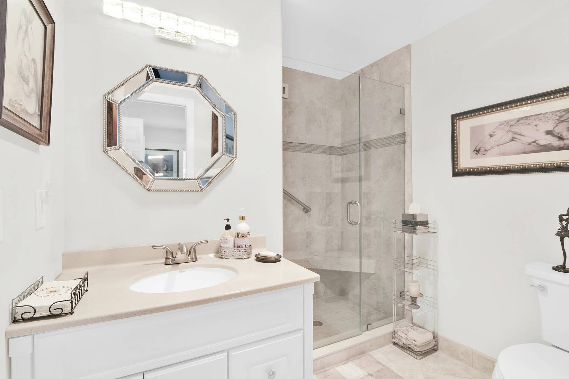 5910 VIA DELRAY Boulevard, #C, Delray Beach, FL 33484 Guest Bathroom