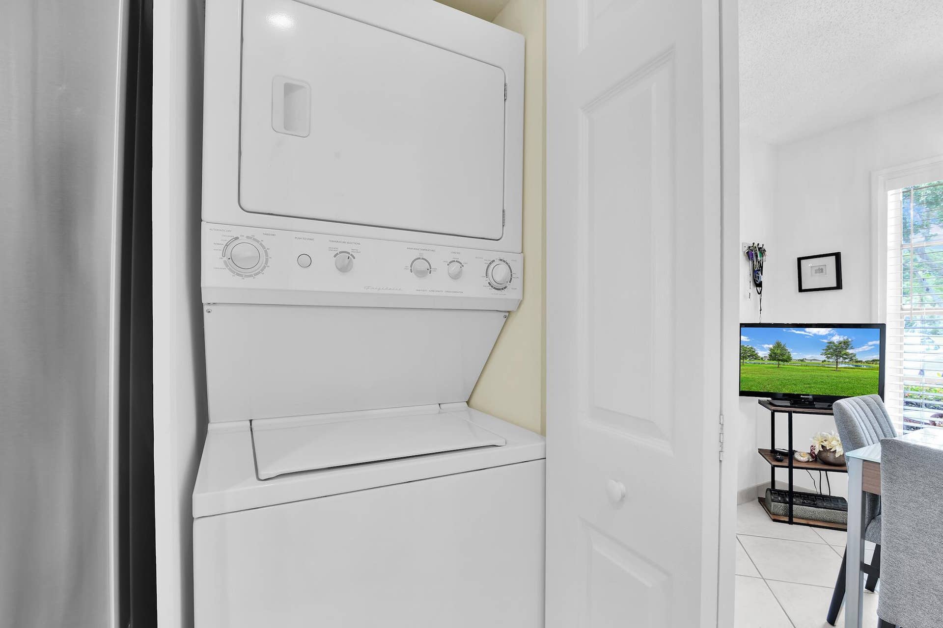5910 VIA DELRAY Boulevard, #C, Delray Beach, FL 33484 Private Laundry Washer and Dryer