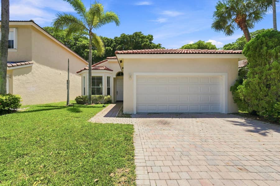 Property photo for 7778 NW 17th Place, Pembroke Pines, FL