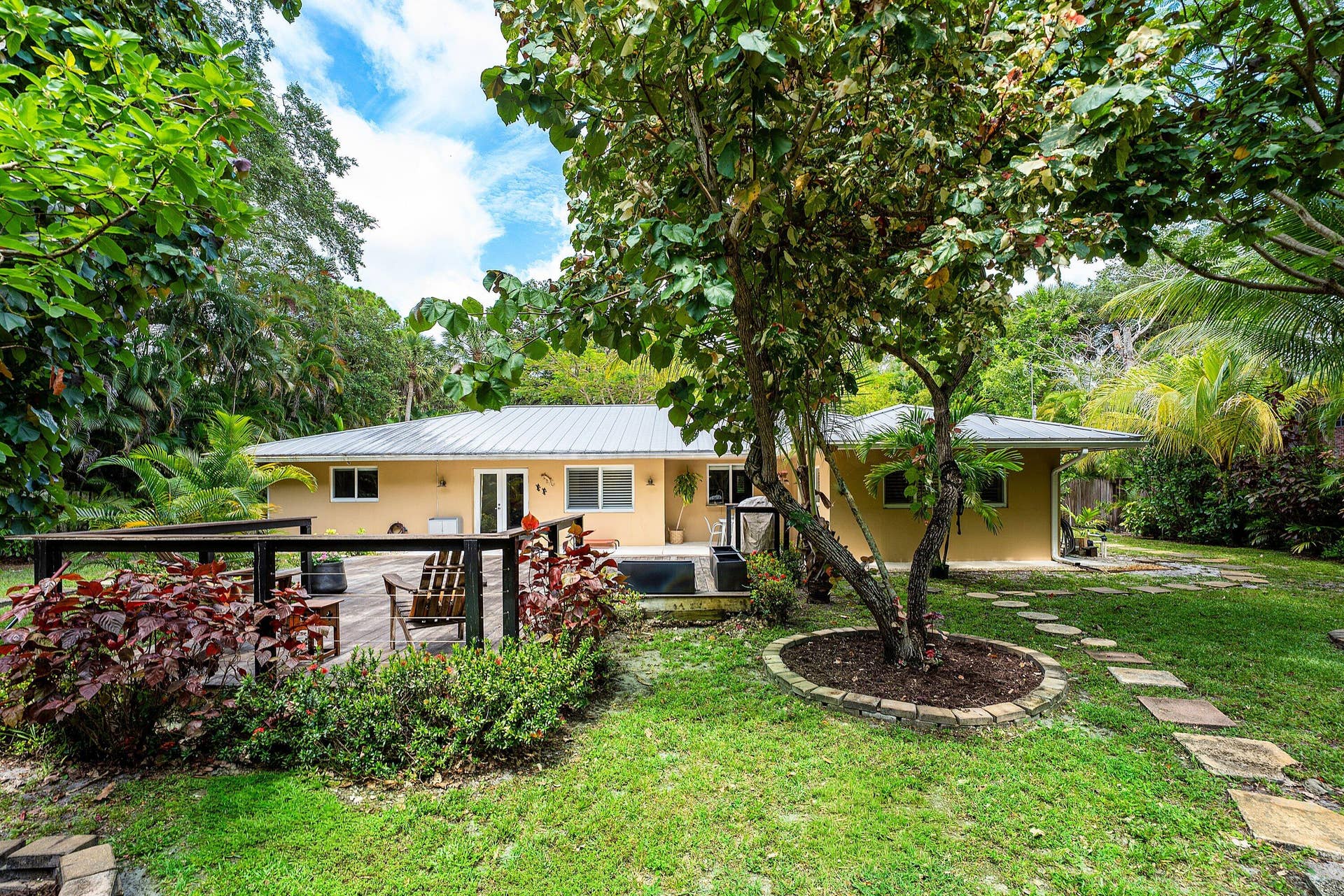 036-2130Southwest27thTerrace-FortLauderd