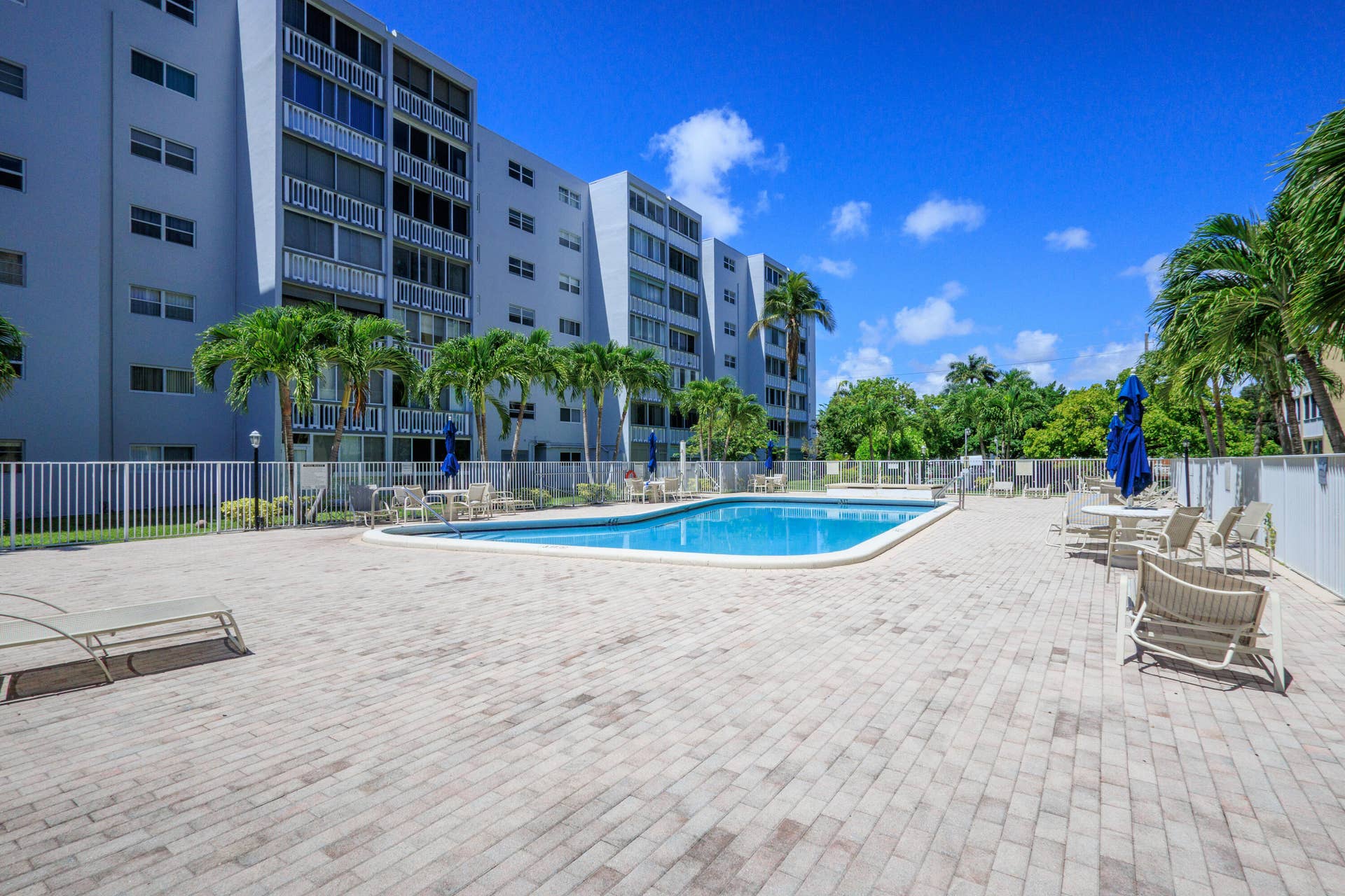 620 NE 12th Avenue, #602, Hallandale Beach, FL 33009 IMG_8746
