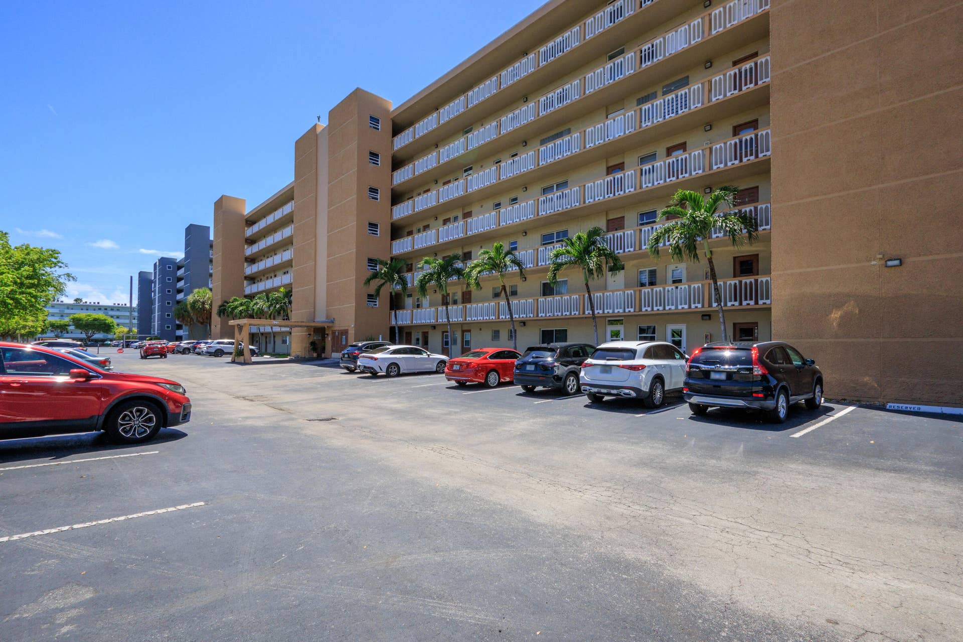 620 NE 12th Avenue, #602, Hallandale Beach, FL 33009 IMG_8782