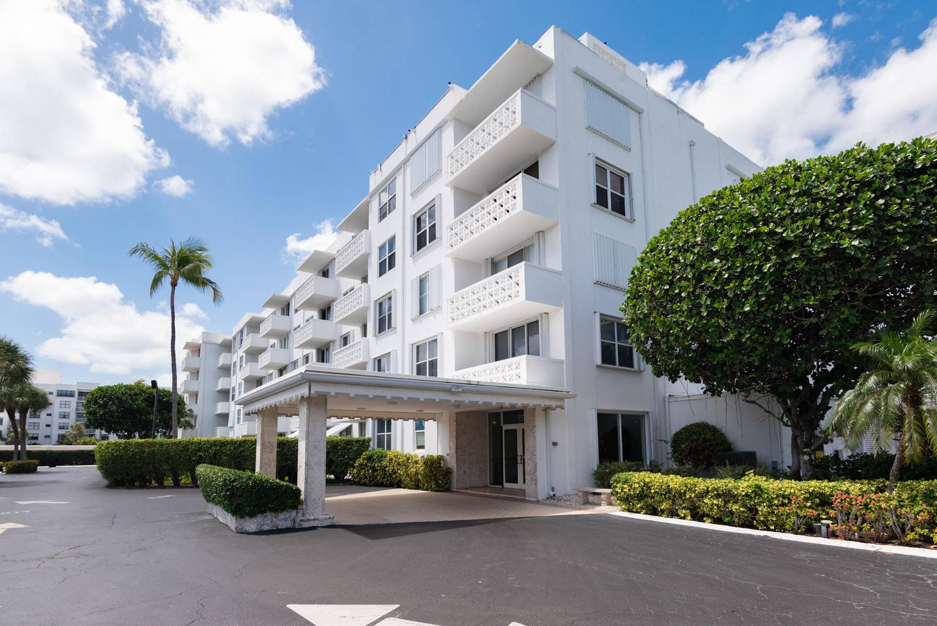 Clark-2840 S Ocean BLVD 517-029