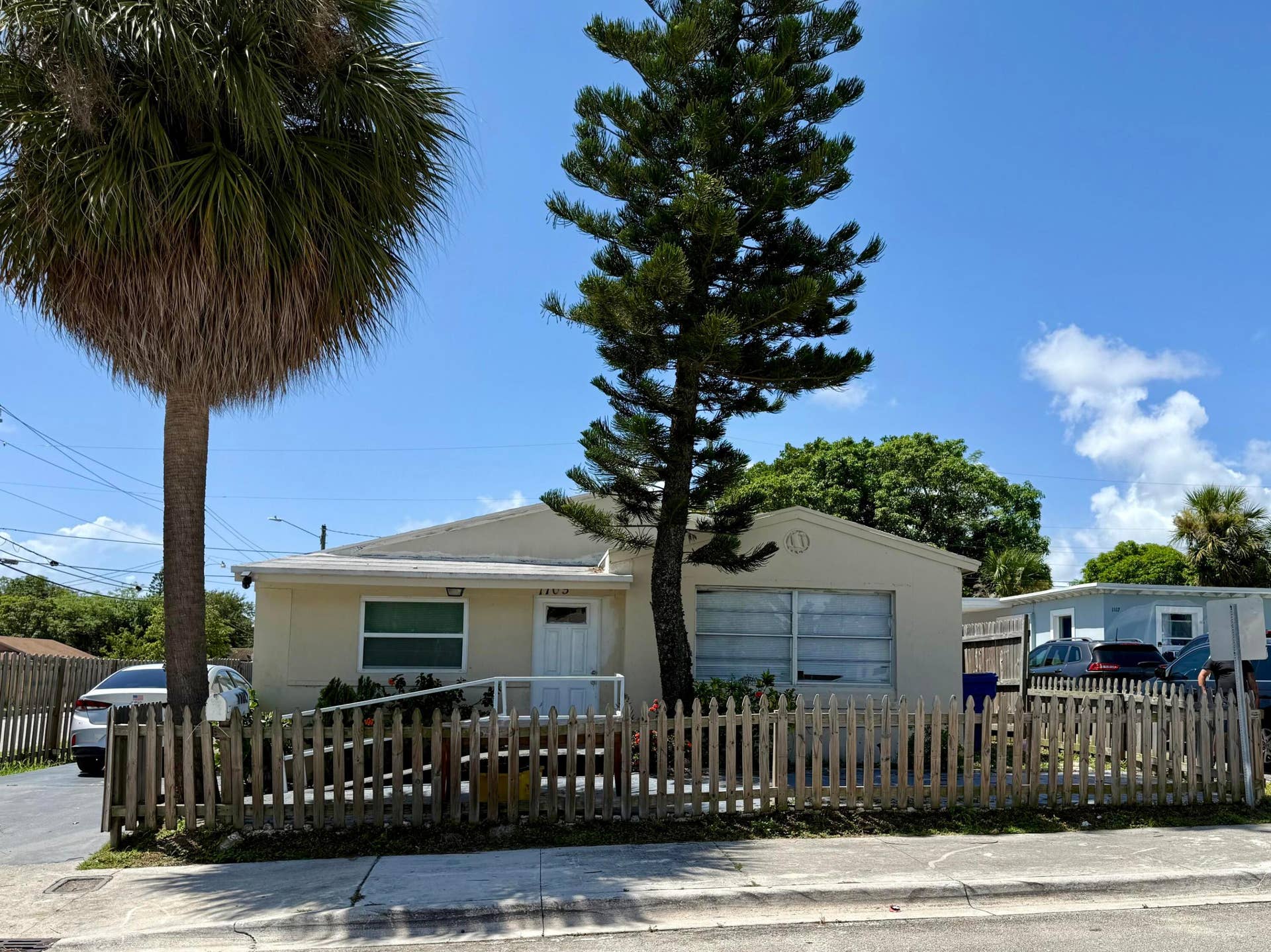 1105 W 34th Street, Riviera Beach, FL 33404 IMG_8598