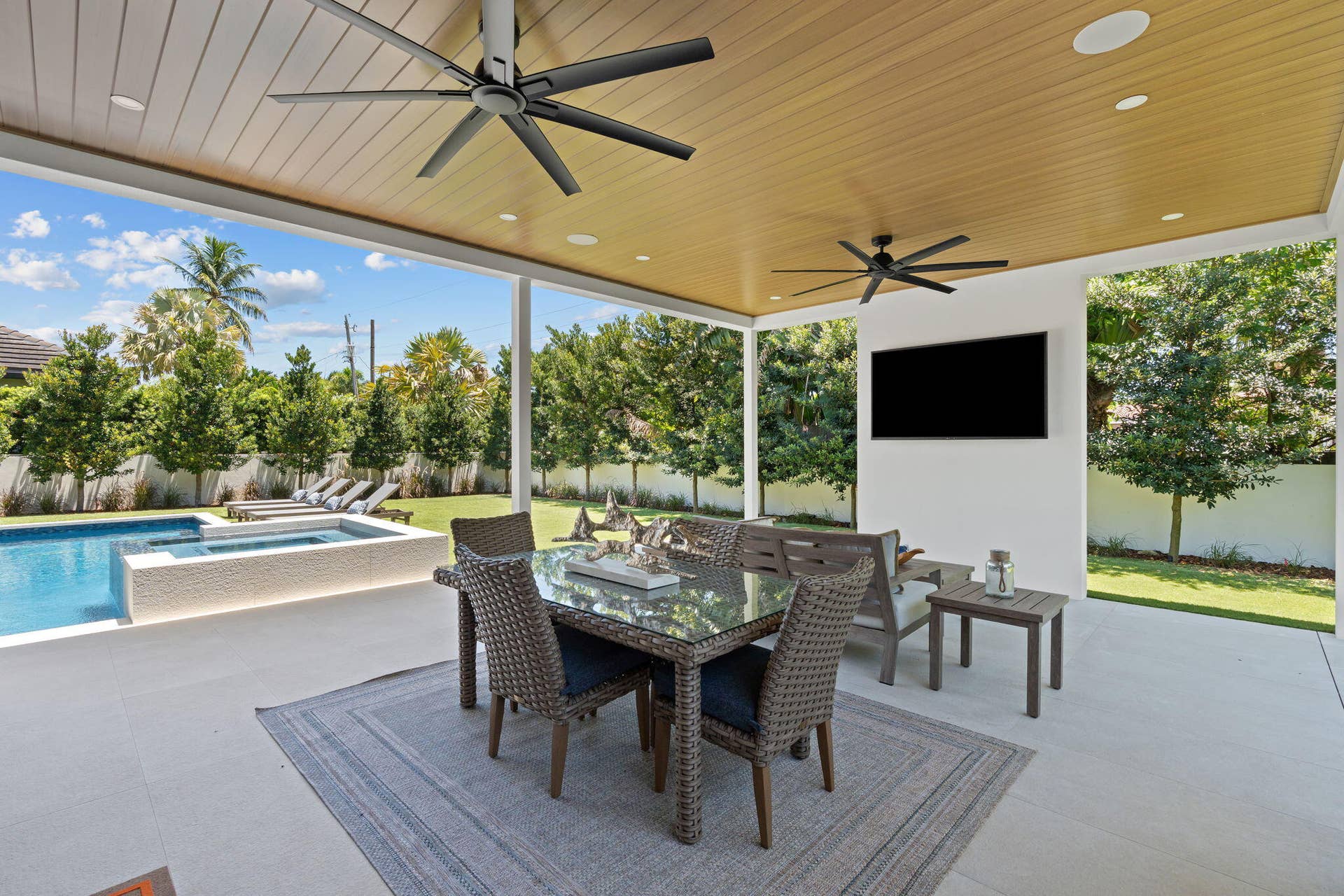 2506 NE 14TH Street, Fort Lauderdale, FL 33304 30-web-or-mls-DSC01484