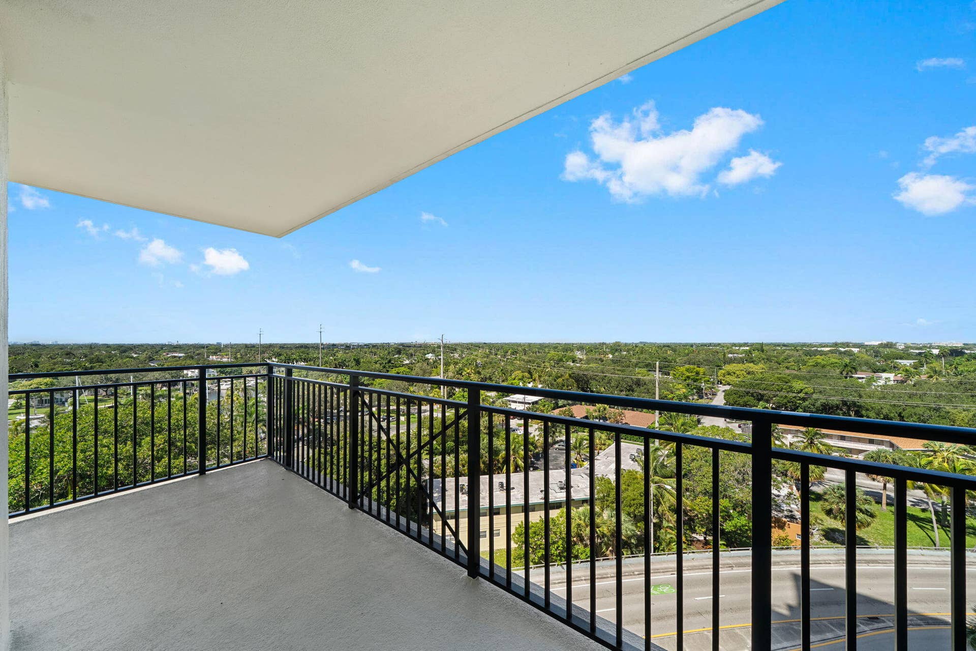 600 W LAS OLAS Boulevard, #902S, Fort Lauderdale, FL 33312 Southwest-facing terrace overlooking the tree-lined neighborhoods of Sailboat Bend and surrounding Fort Lauderdale area.