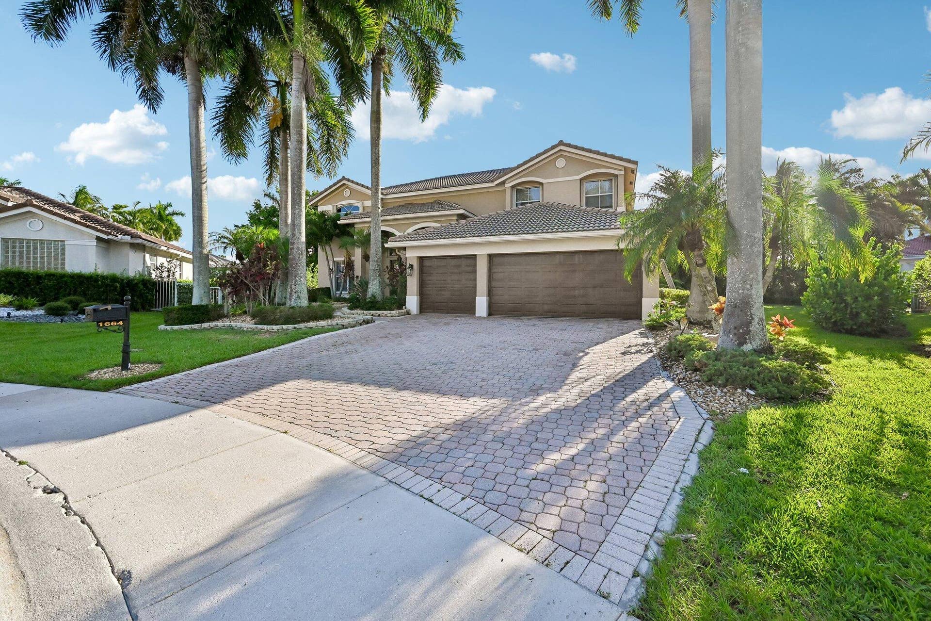 1664 Victoria Pointe Lane, Weston, FL 33327 4-web-or-mls-Victoria Pointe Ln-S0808-00