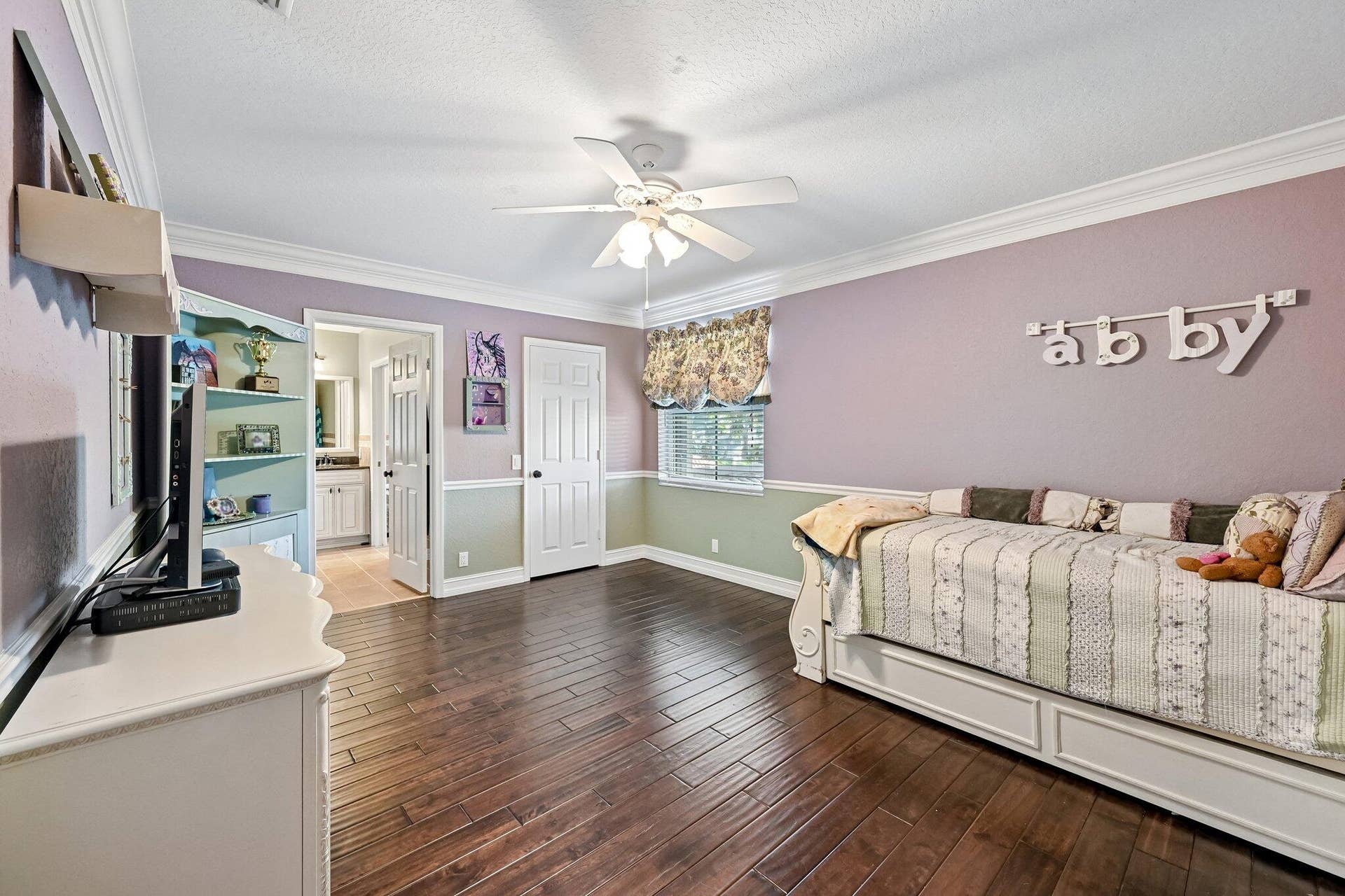 1664 Victoria Pointe Lane, Weston, FL 33327 41-web-or-mls-Victoria Pointe Ln-S0808-0