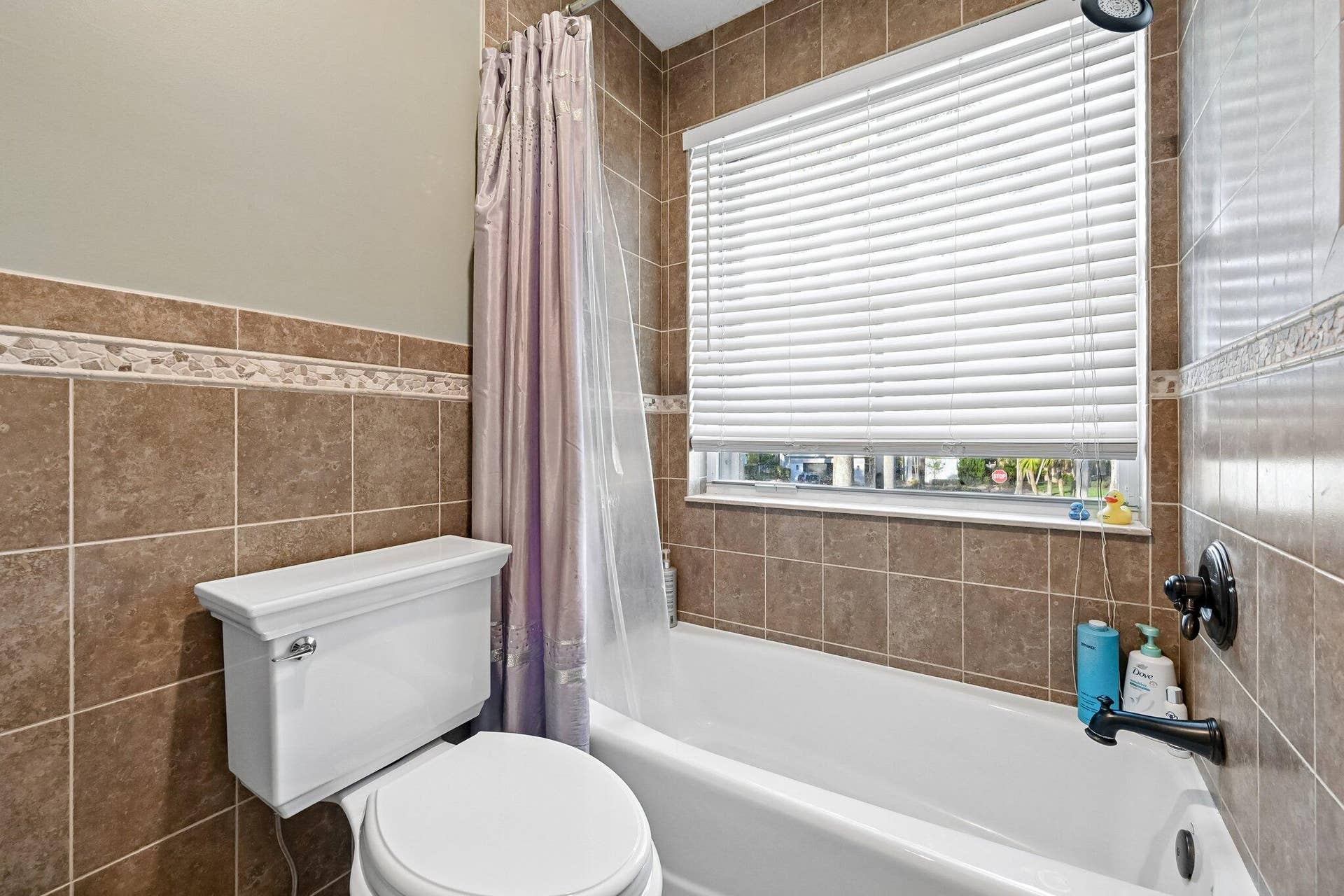 1664 Victoria Pointe Lane, Weston, FL 33327 40-web-or-mls-Victoria Pointe Ln-S0808-0