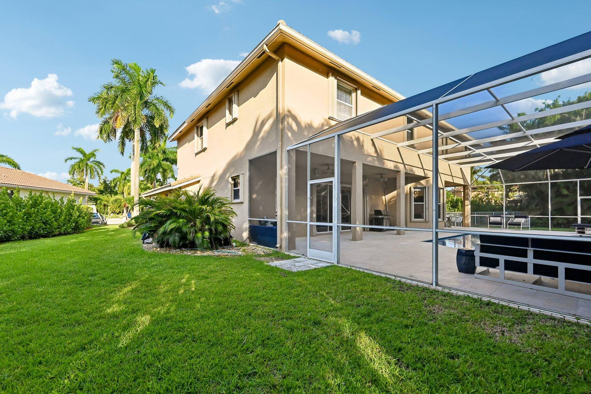 1664 Victoria Pointe Lane, Weston, FL 33327 55-web-or-mls-Victoria Pointe Ln-S0808-0