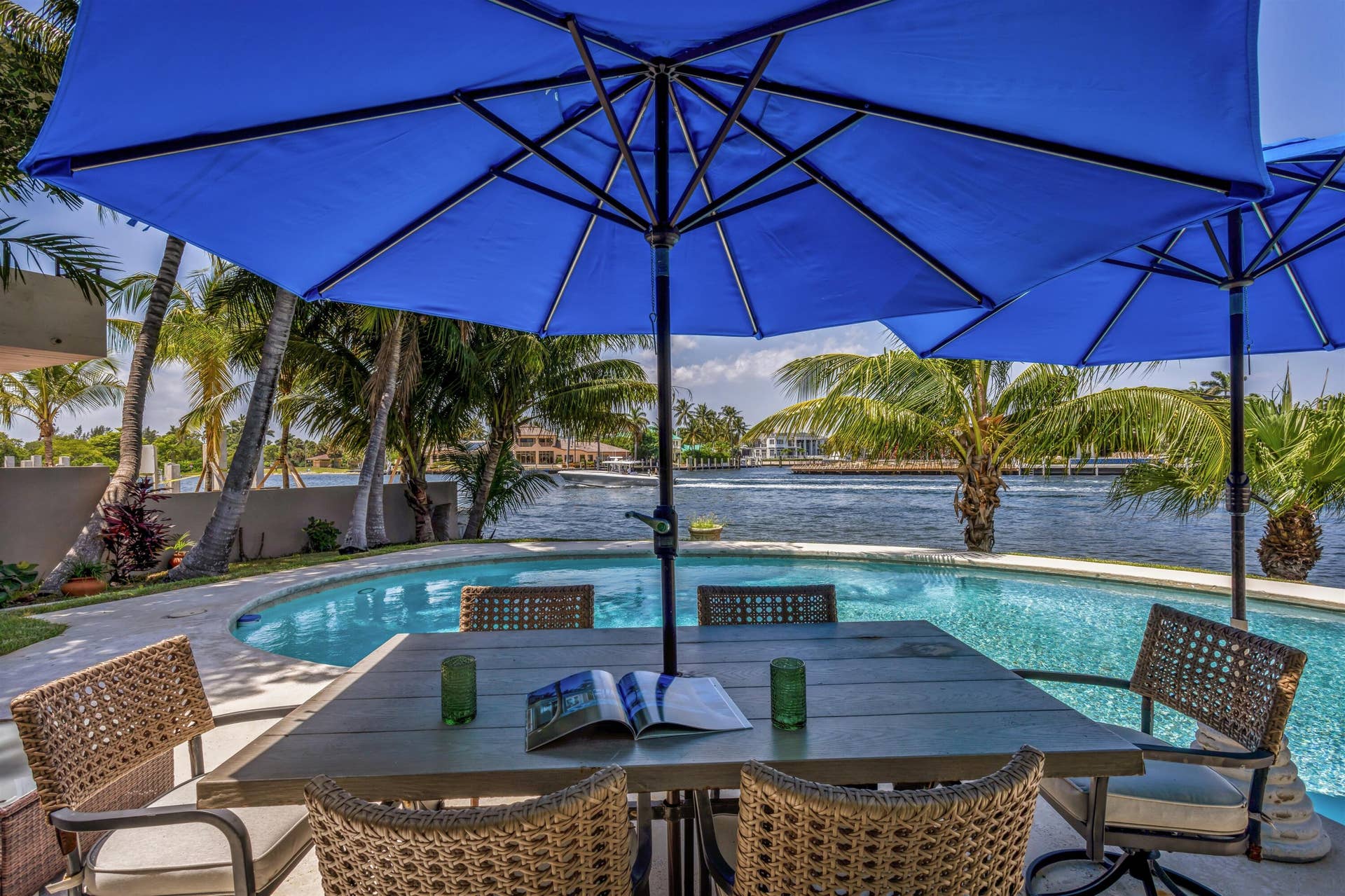 2605 N RIVERSIDE Drive, Pompano Beach, FL 33062 POOLSIDE_DINING