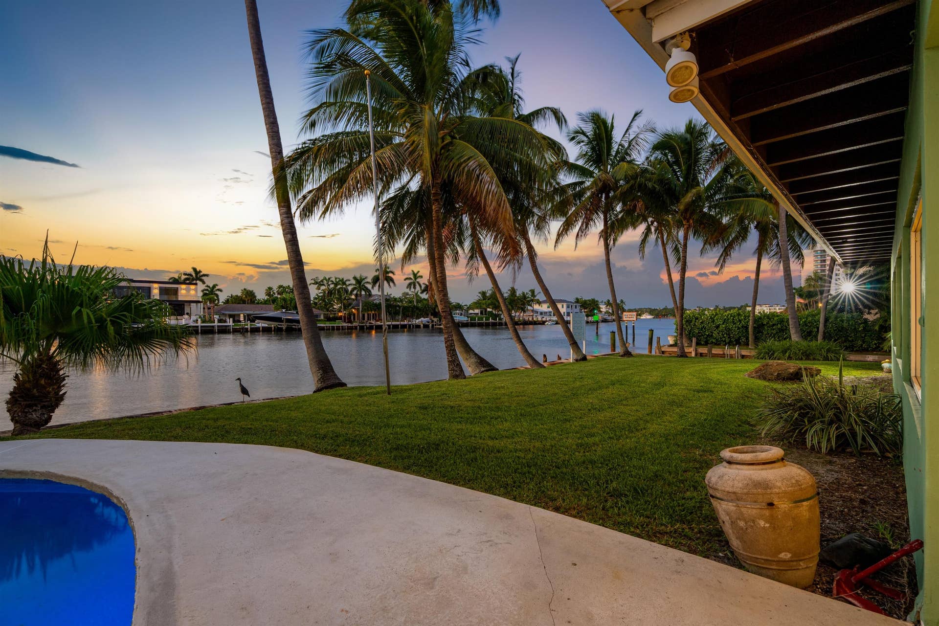 2605 N RIVERSIDE Drive, Pompano Beach, FL 33062 VIEW_ANGLE_RIGHT_SUNSET