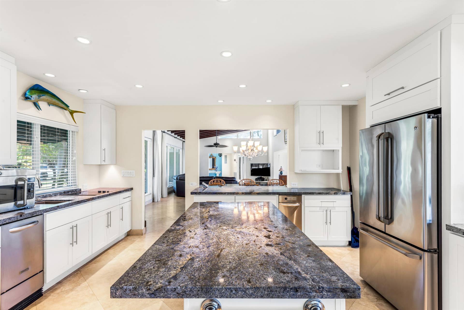 2605 N RIVERSIDE Drive, Pompano Beach, FL 33062 KITCHEN_STRAIGHT_TO_DINING