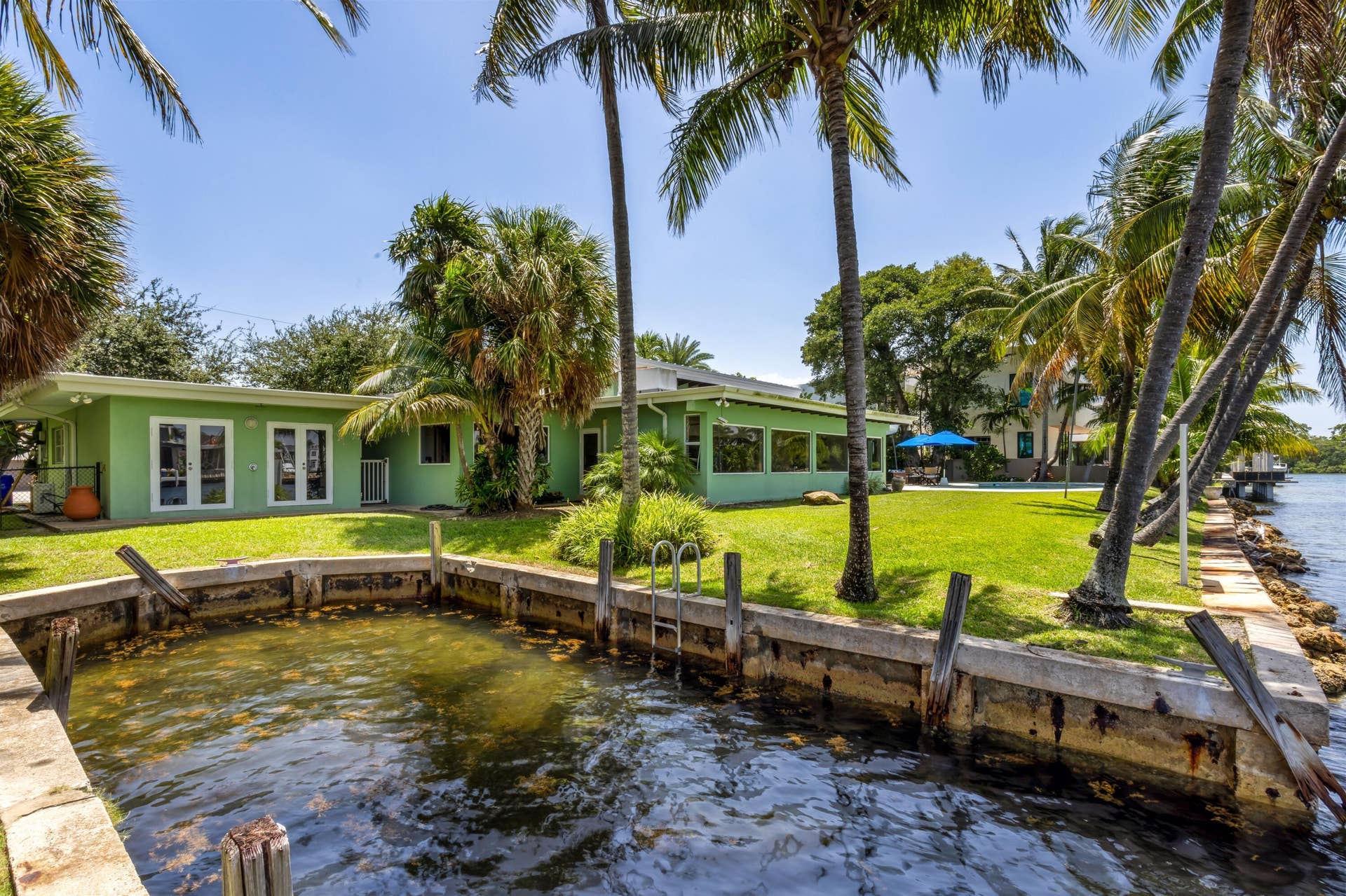 2605 N RIVERSIDE Drive, Pompano Beach, FL 33062 DOCK_TO_REAR