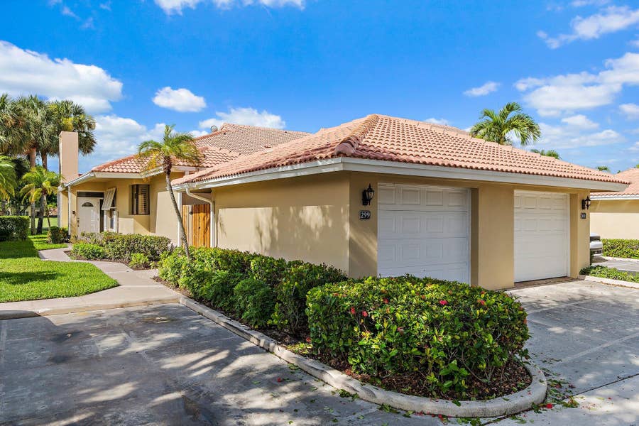 Property photo for 299 Old Meadow Way, Palm Beach Gardens, FL