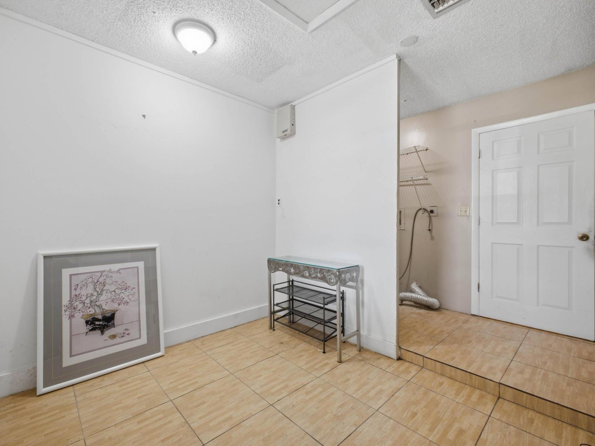 5088 NW 5TH Street, Delray Beach, FL 33445 Den Laundry