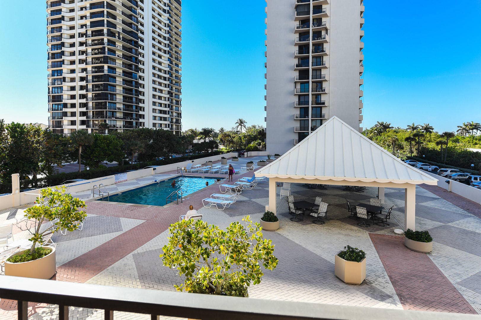 POOL DECK SHADED AREA