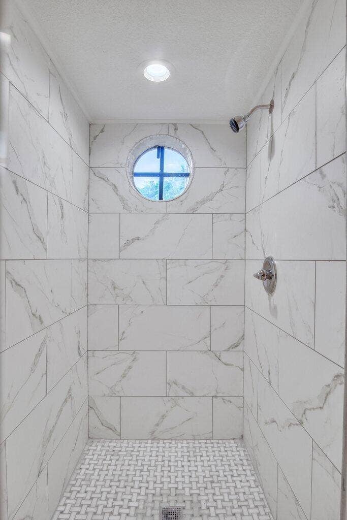 Primary Bathroom Shower V.jpg-SMALL