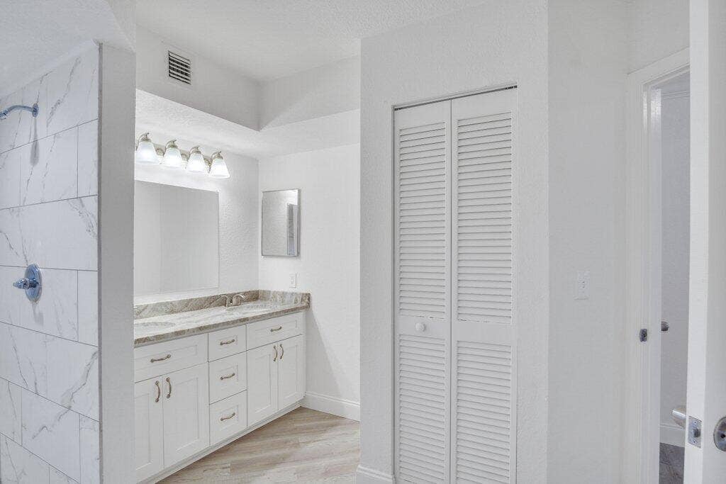 Primary Bathroom R.jpg-SMALL