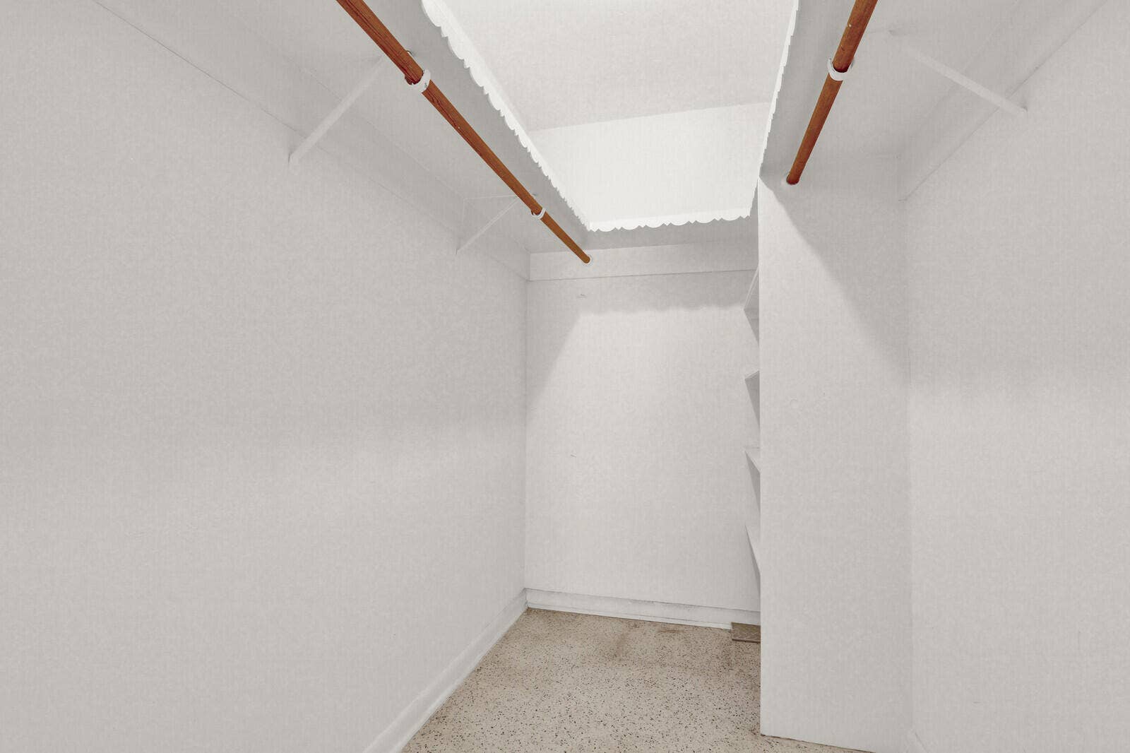 6466 Via Townsend, West Palm Beach, FL 33415 Walk in Closet