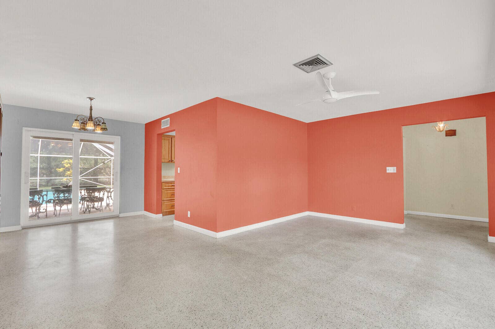 6466 Via Townsend, West Palm Beach, FL 33415 Living Room