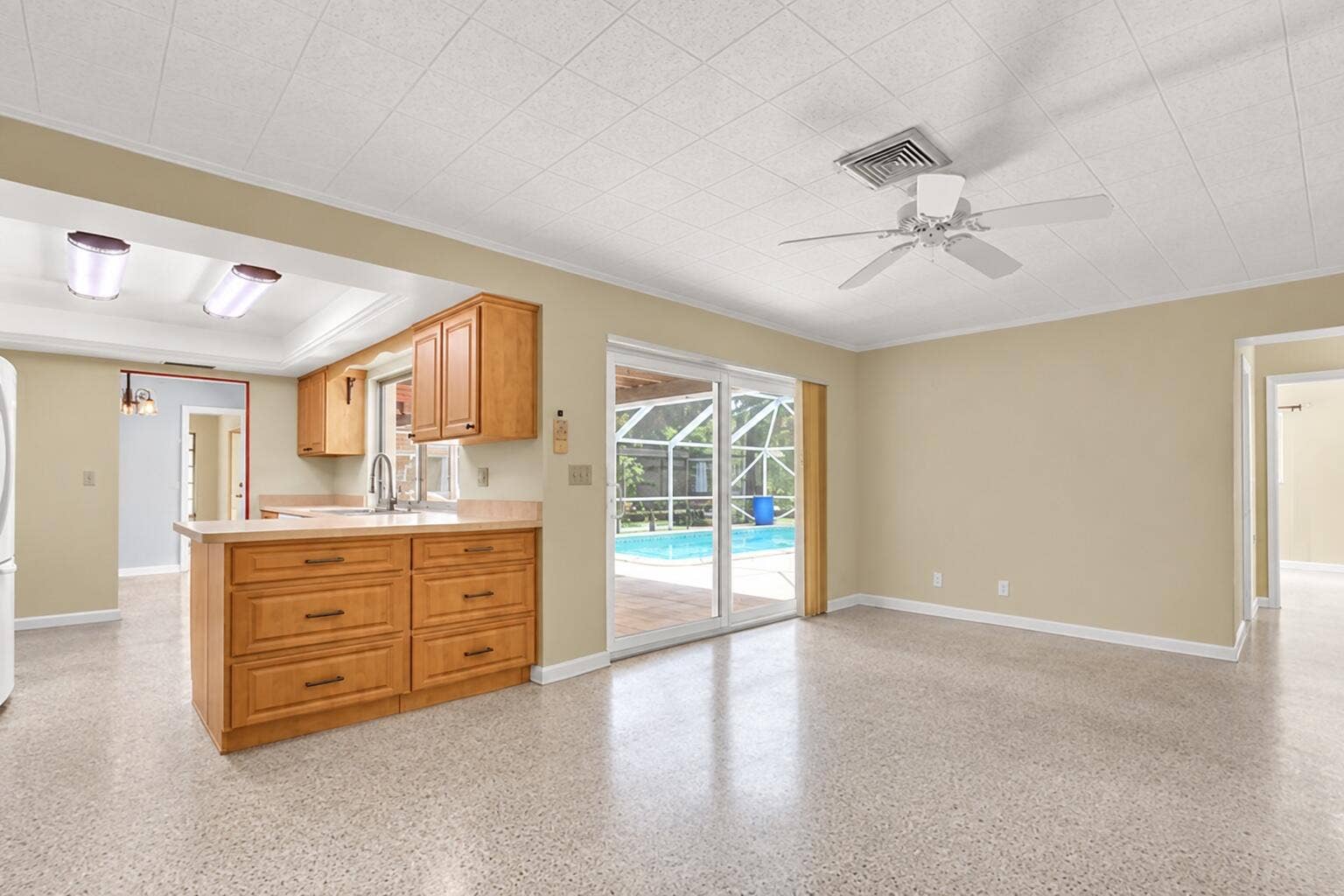 6466 Via Townsend, West Palm Beach, FL 33415 Living Room