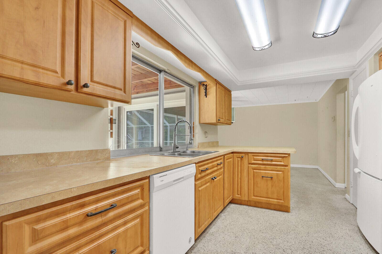 6466 Via Townsend, West Palm Beach, FL 33415 Kitchen