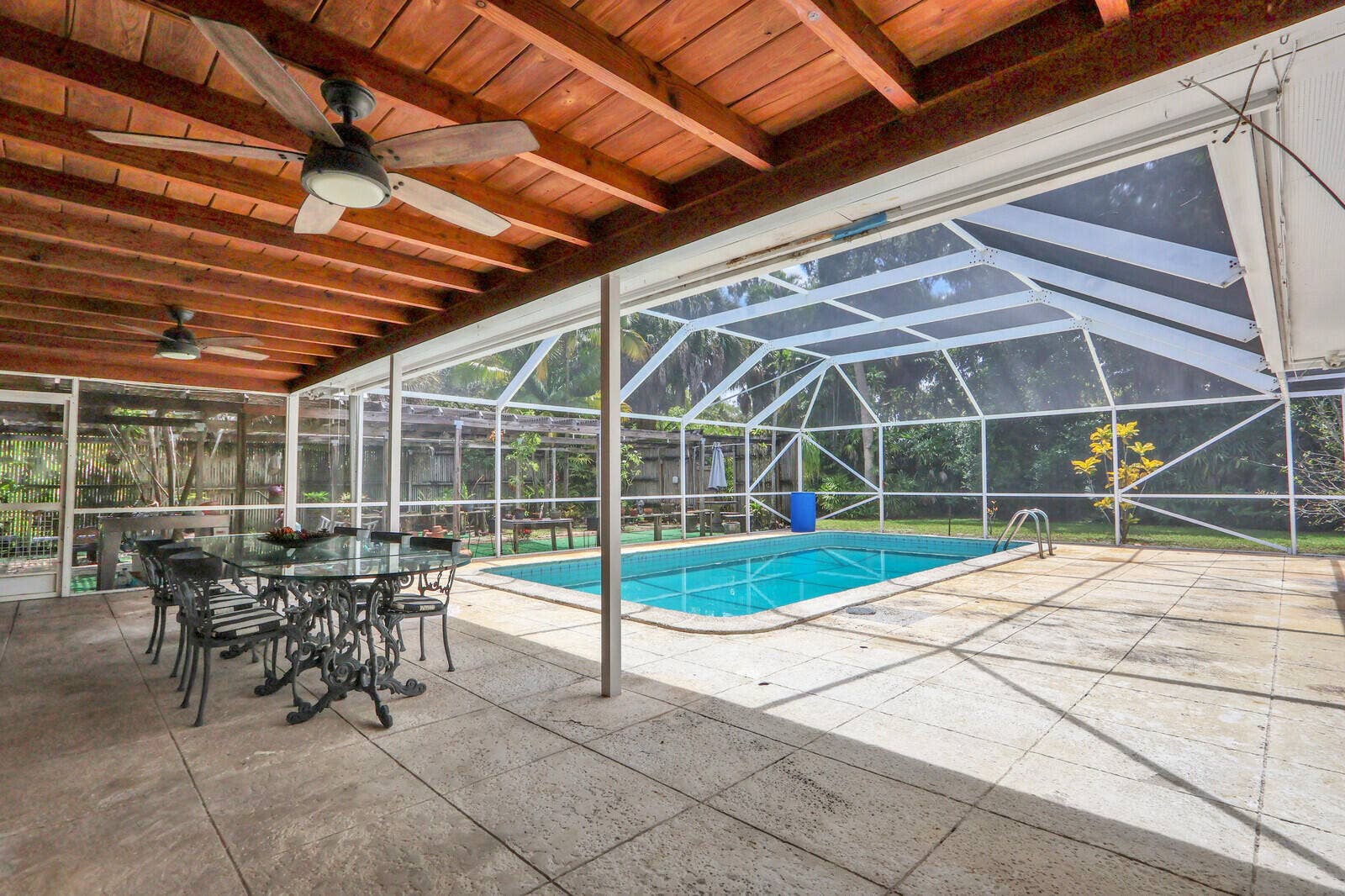 6466 Via Townsend, West Palm Beach, FL 33415 Patio