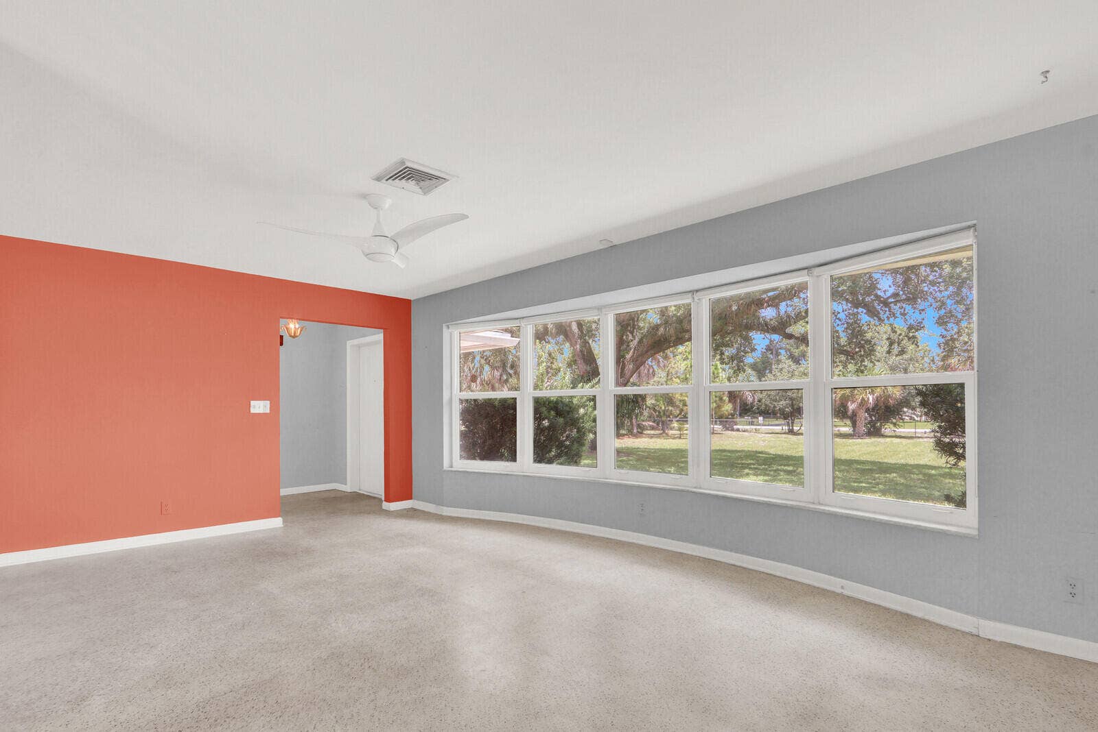 6466 Via Townsend, West Palm Beach, FL 33415 Living Room