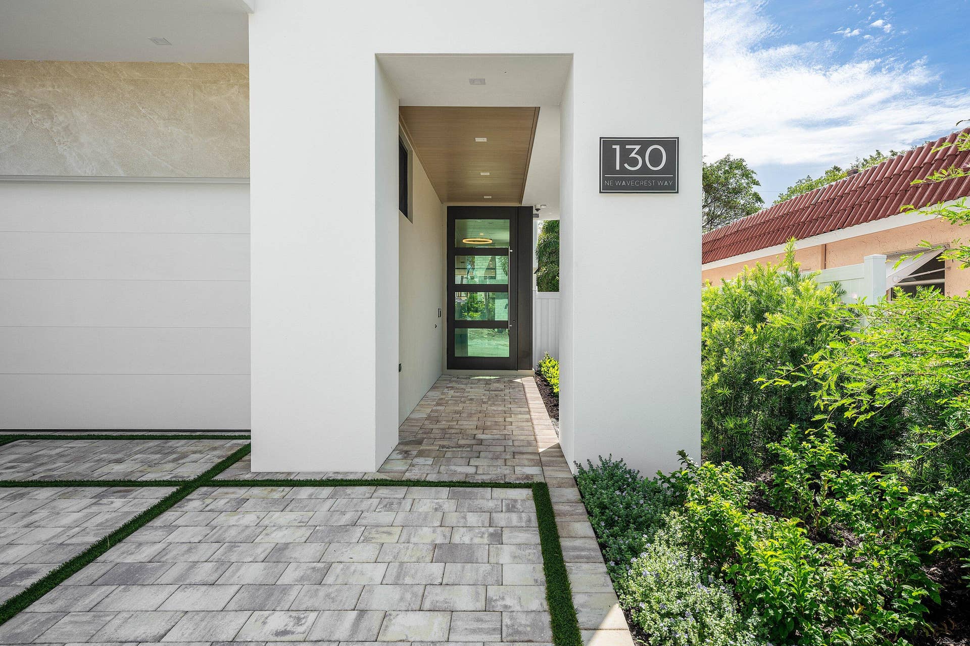 130 Wavecrest Way