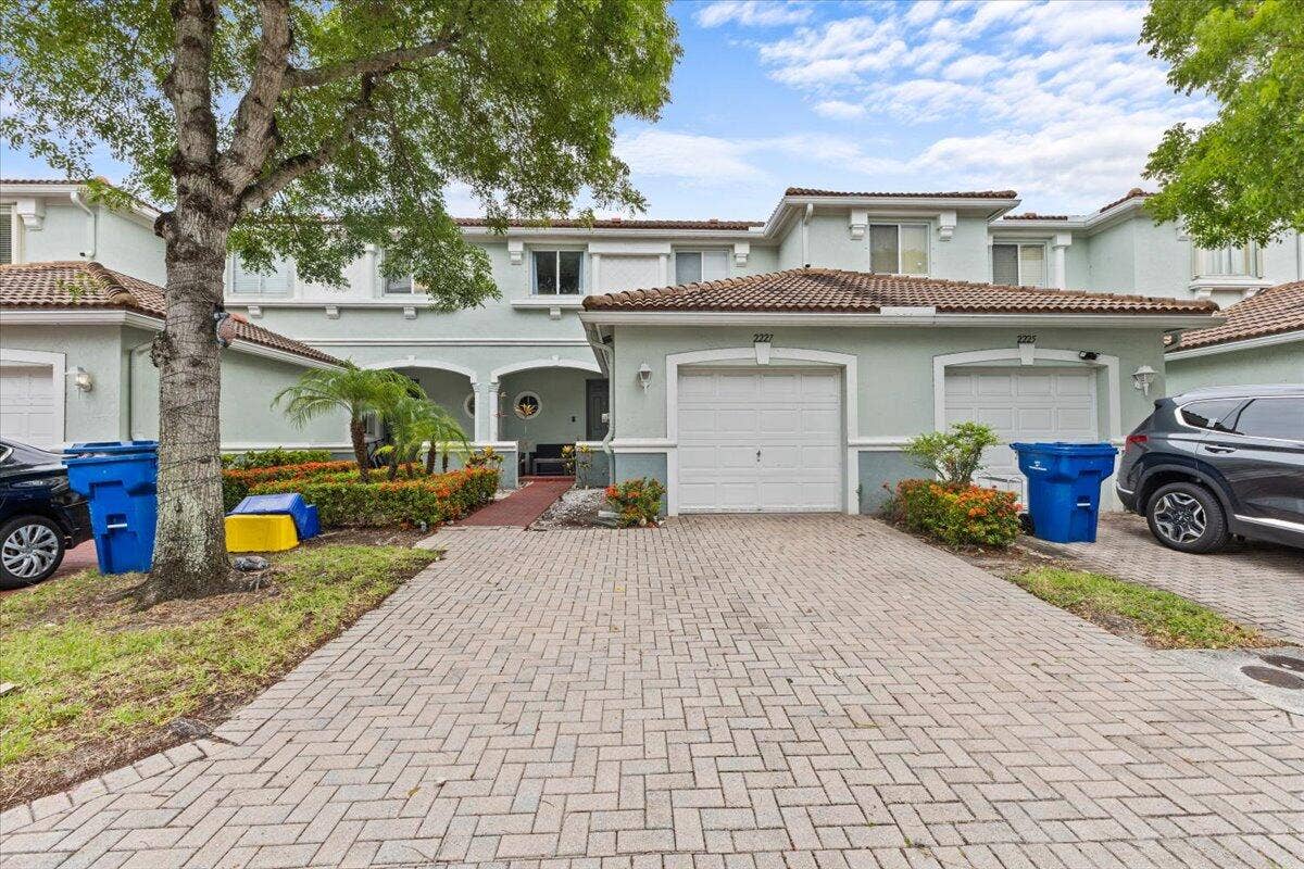2227 OAKMONT Drive, Riviera Beach, FL 33404 36-424A4408