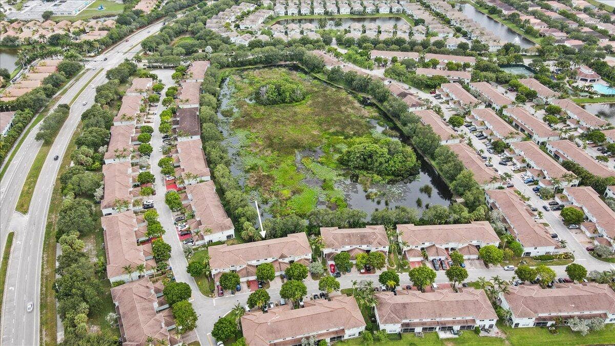 2227 OAKMONT Drive, Riviera Beach, FL 33404 39-final3 (3)