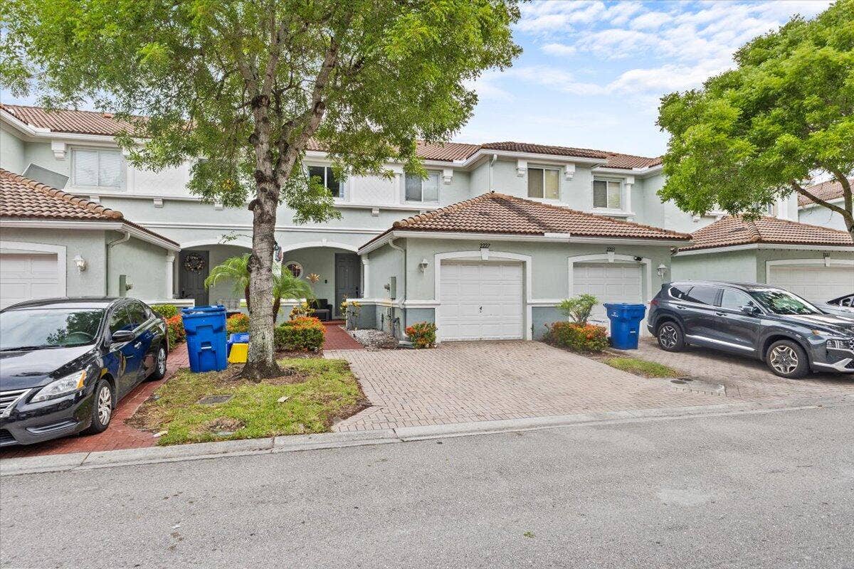 2227 OAKMONT Drive, Riviera Beach, FL 33404 35-424A4398