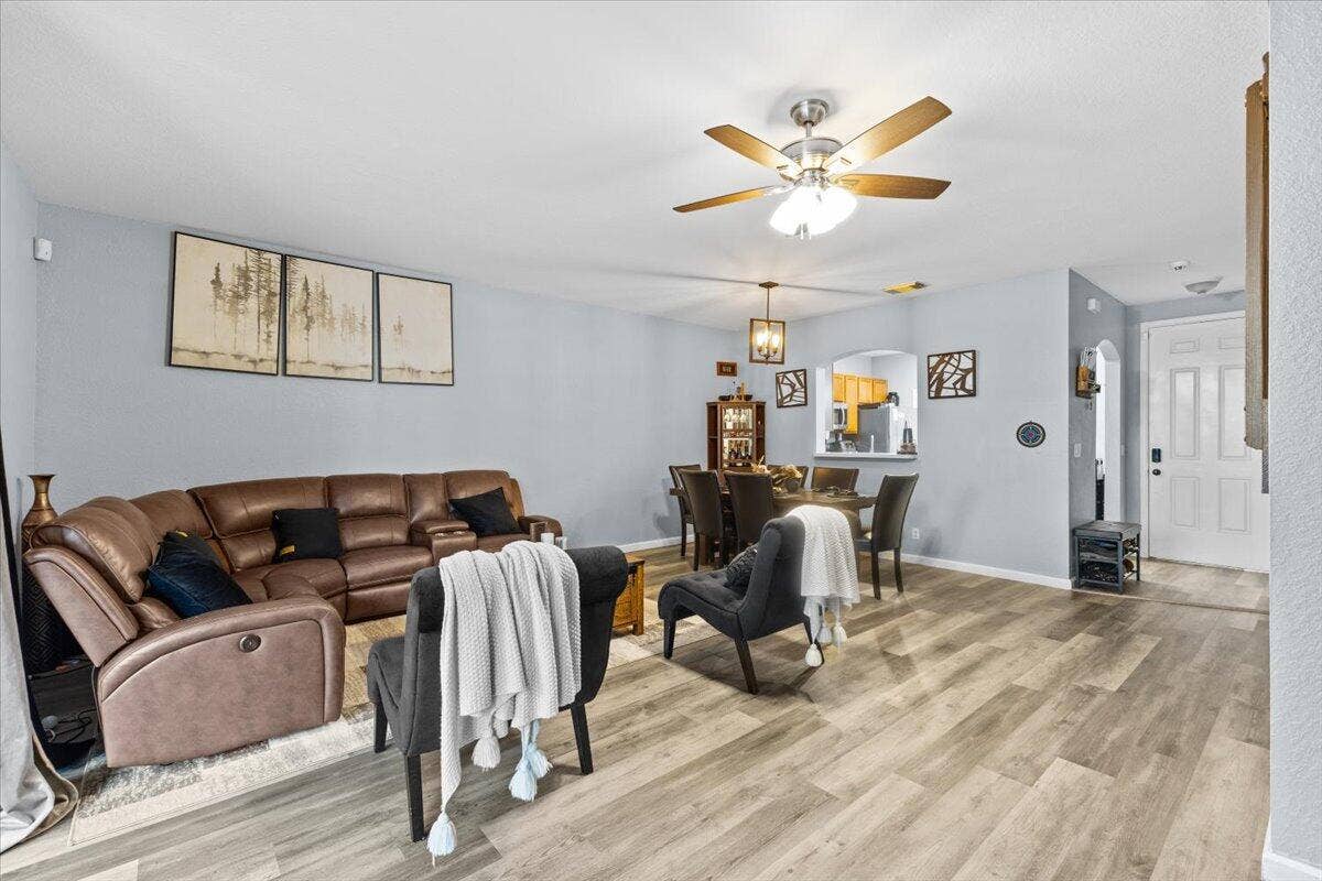 2227 OAKMONT Drive, Riviera Beach, FL 33404 14-424A4493