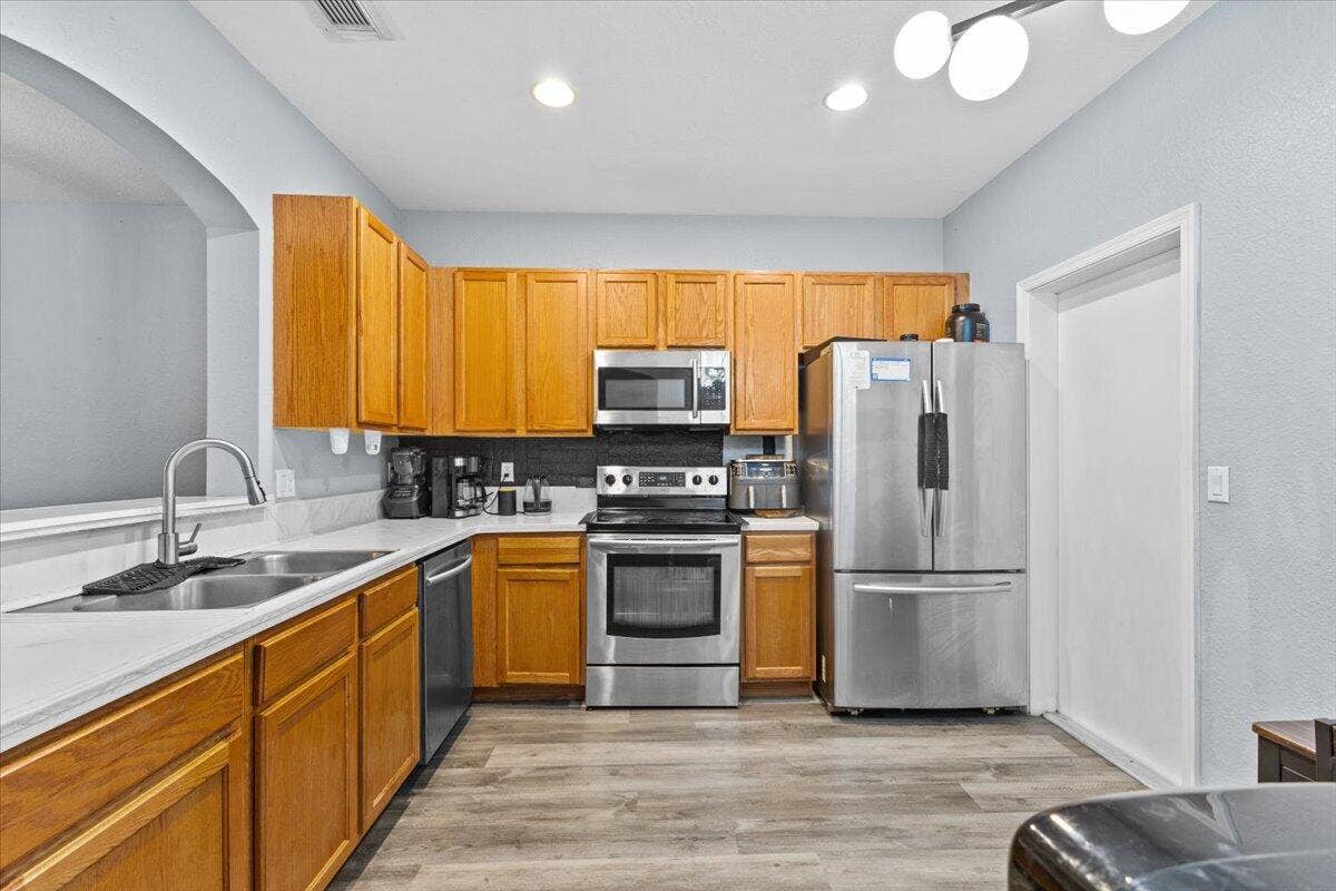 2227 OAKMONT Drive, Riviera Beach, FL 33404 05-424A4463