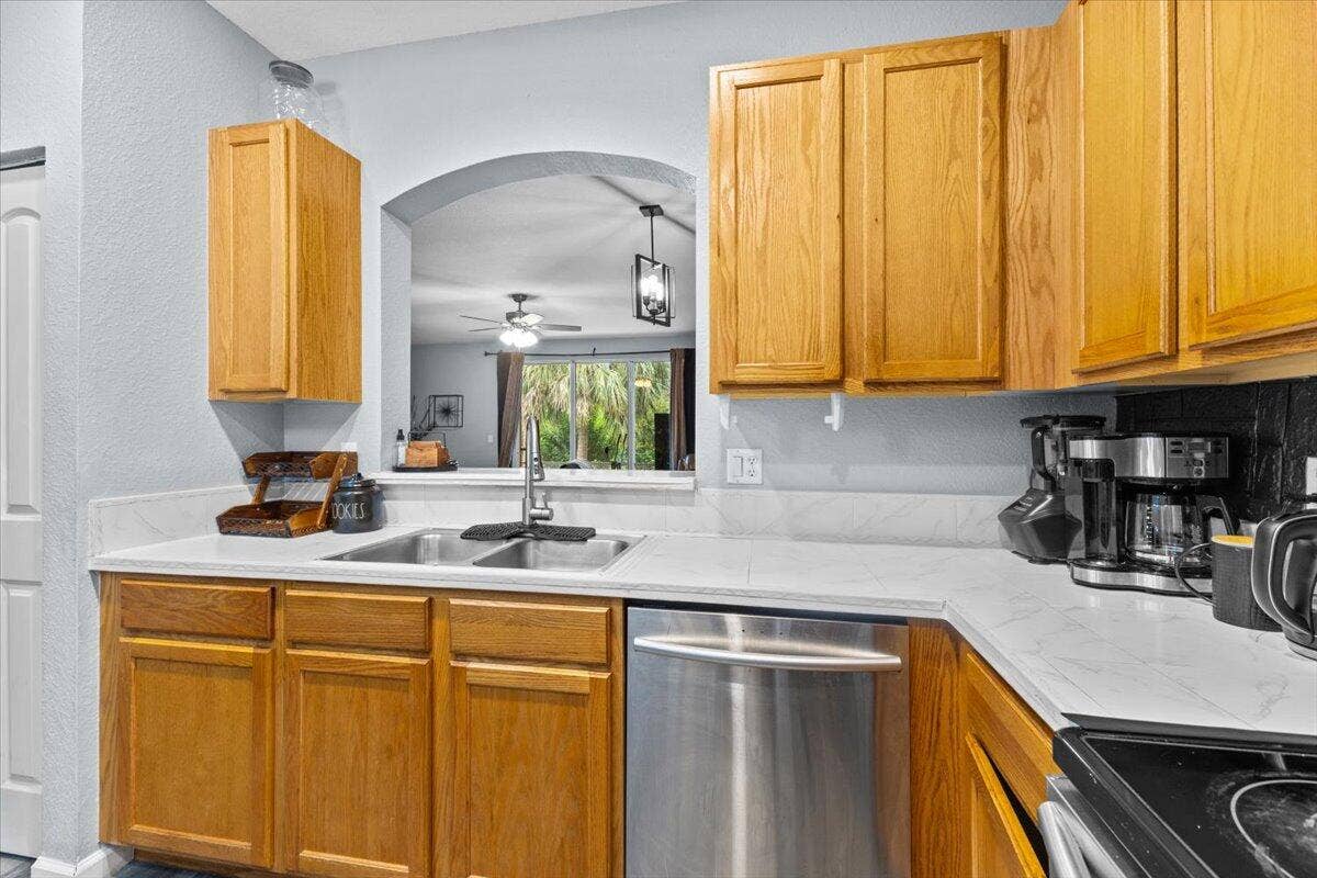 2227 OAKMONT Drive, Riviera Beach, FL 33404 06-424A4488