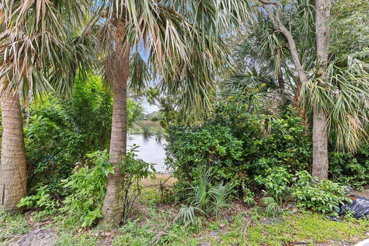 2227 OAKMONT Drive, Riviera Beach, FL 33404 34-424A4670