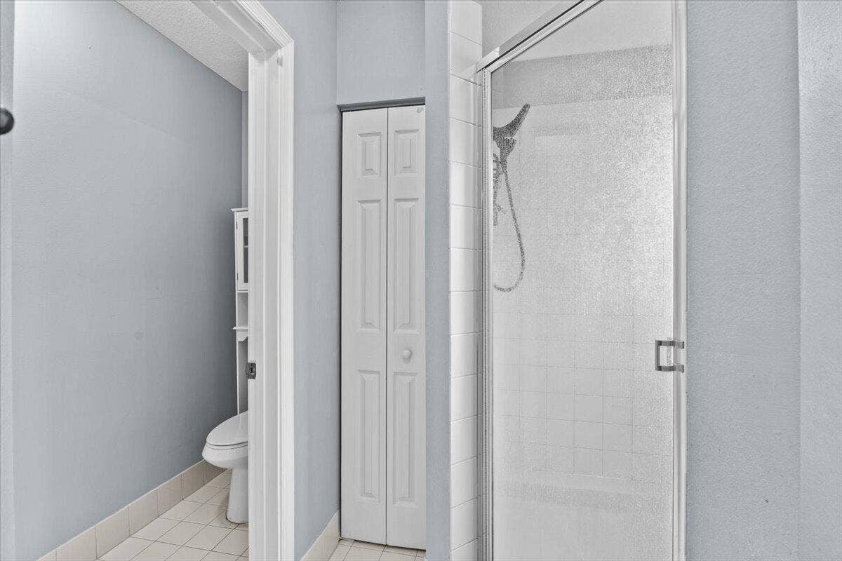 2227 OAKMONT Drive, Riviera Beach, FL 33404 24-424A4588