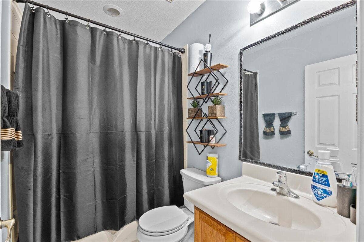 2227 OAKMONT Drive, Riviera Beach, FL 33404 31-424A4603
