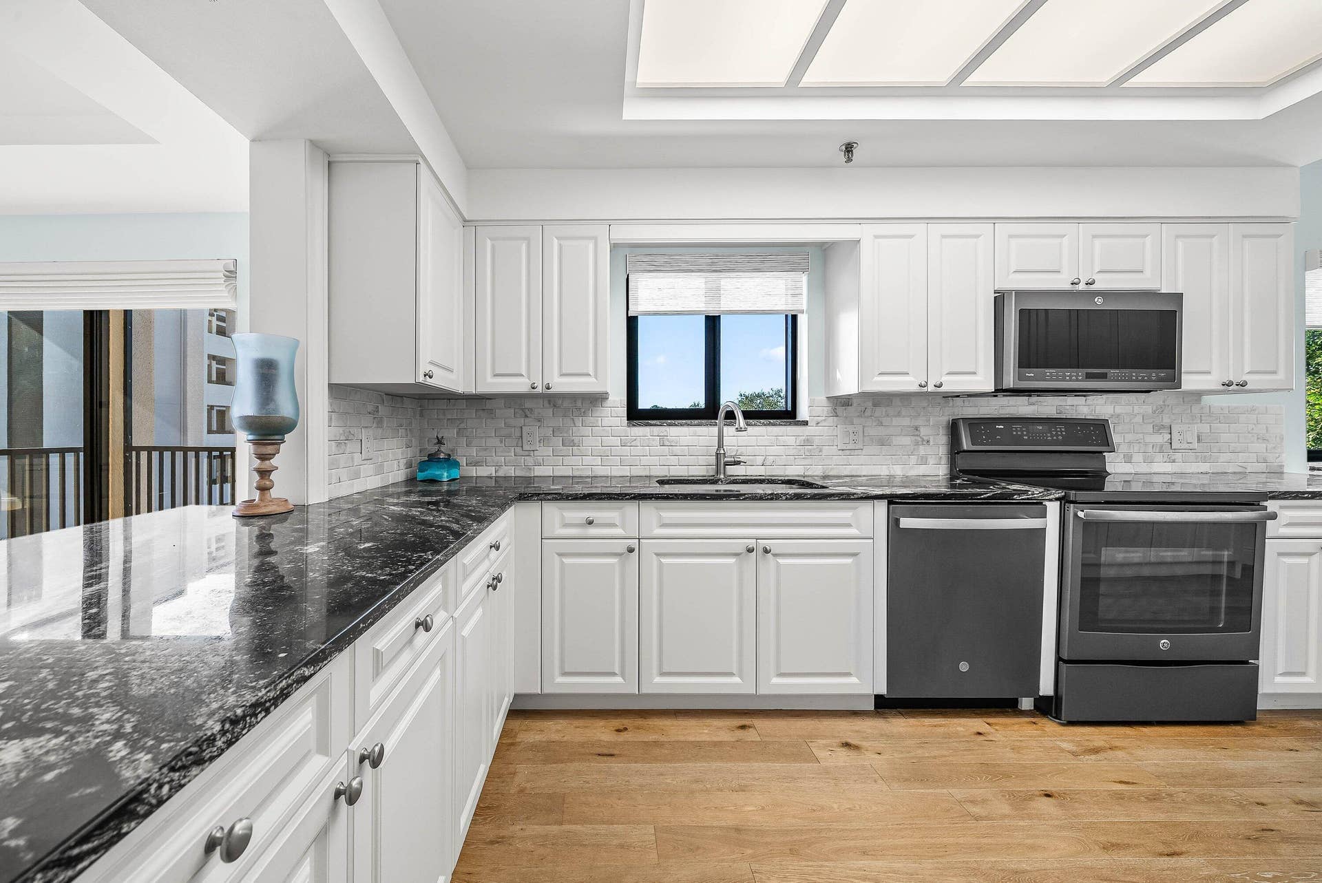 11370 Twelve Oaks Way, #418, North Palm Beach, FL 33408 006-1137012OaksWay-418-NorthPalmBeach-FL