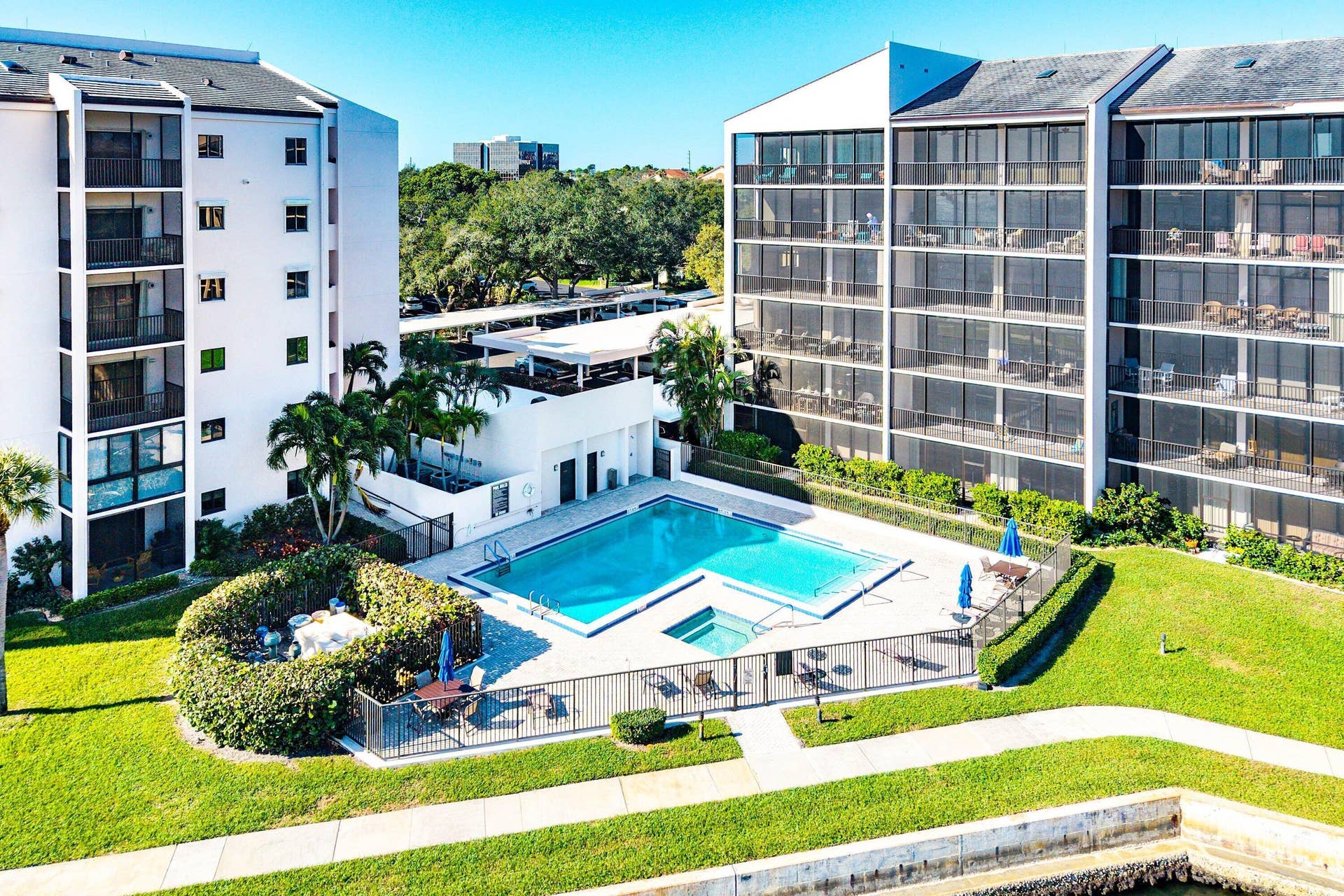 11370 Twelve Oaks Way, #418, North Palm Beach, FL 33408 040-1137012OaksWay-418-NorthPalmBeach-FL