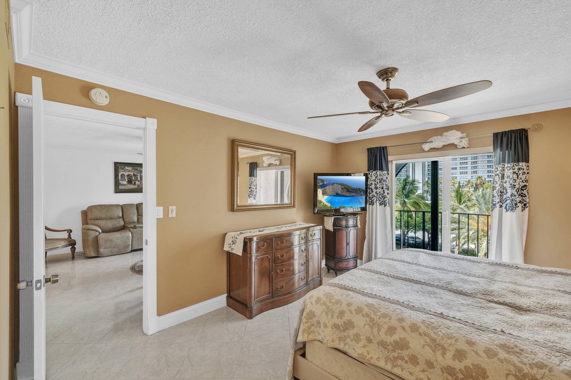 3909 N Ocean Boulevard, #401, Fort Lauderdale, FL 33308 10 Primary Bedroom