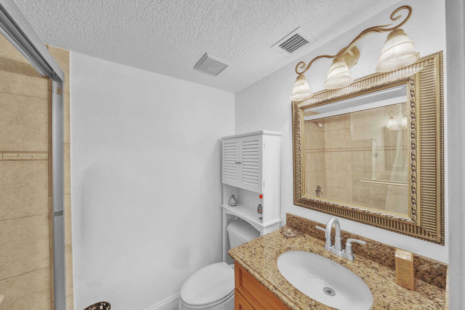 3909 N Ocean Boulevard, #401, Fort Lauderdale, FL 33308 9 Primary Bathroom (1)