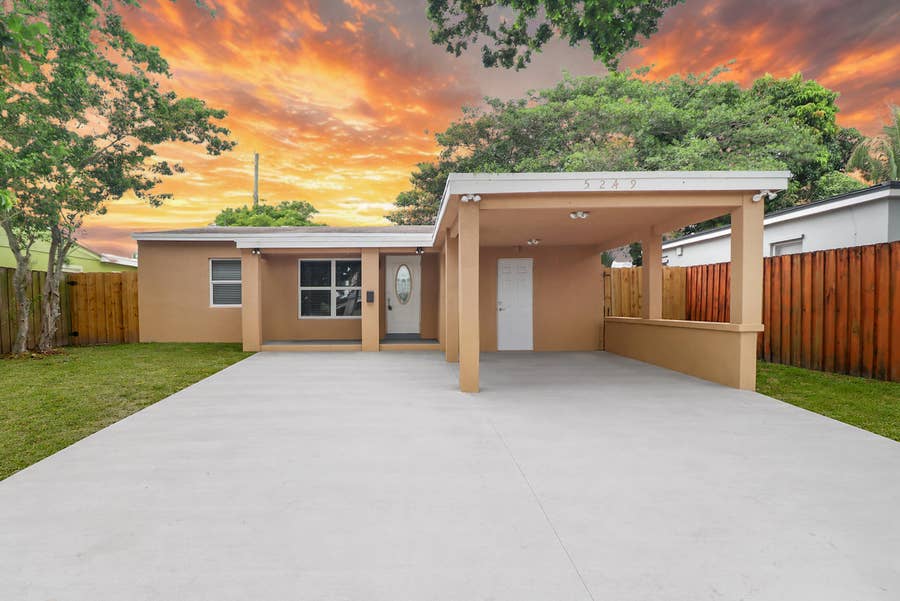 Property photo for 5249 NE 4TH Terrace, Oakland Park, FL