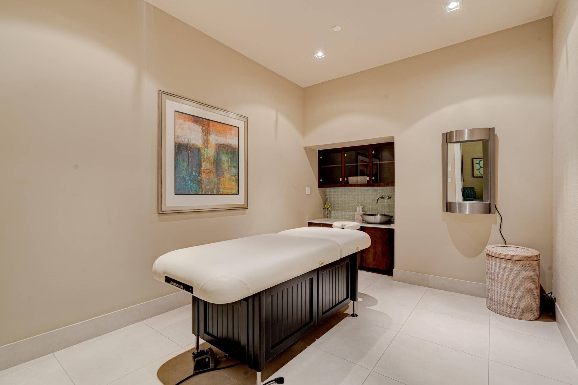 2821 N OCEAN Boulevard, #1102S, Fort Lauderdale, Fort Lauderdale, FL 33308 treatment room