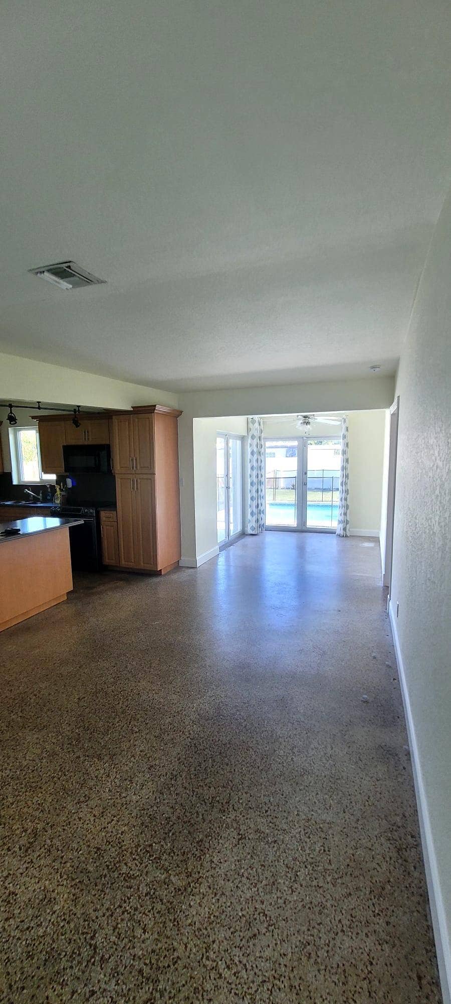 4330 SW 10TH Street, Plantation, Plantation, FL 33317 e10672a6-4e0b-4763-aa7d-402b322f50f9