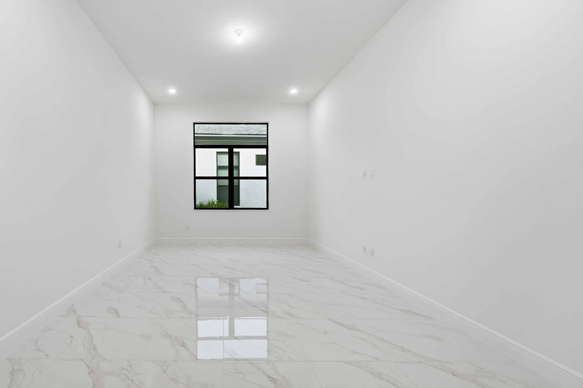 5374 Saint Armands Way, Westlake, FL 33470 Flex