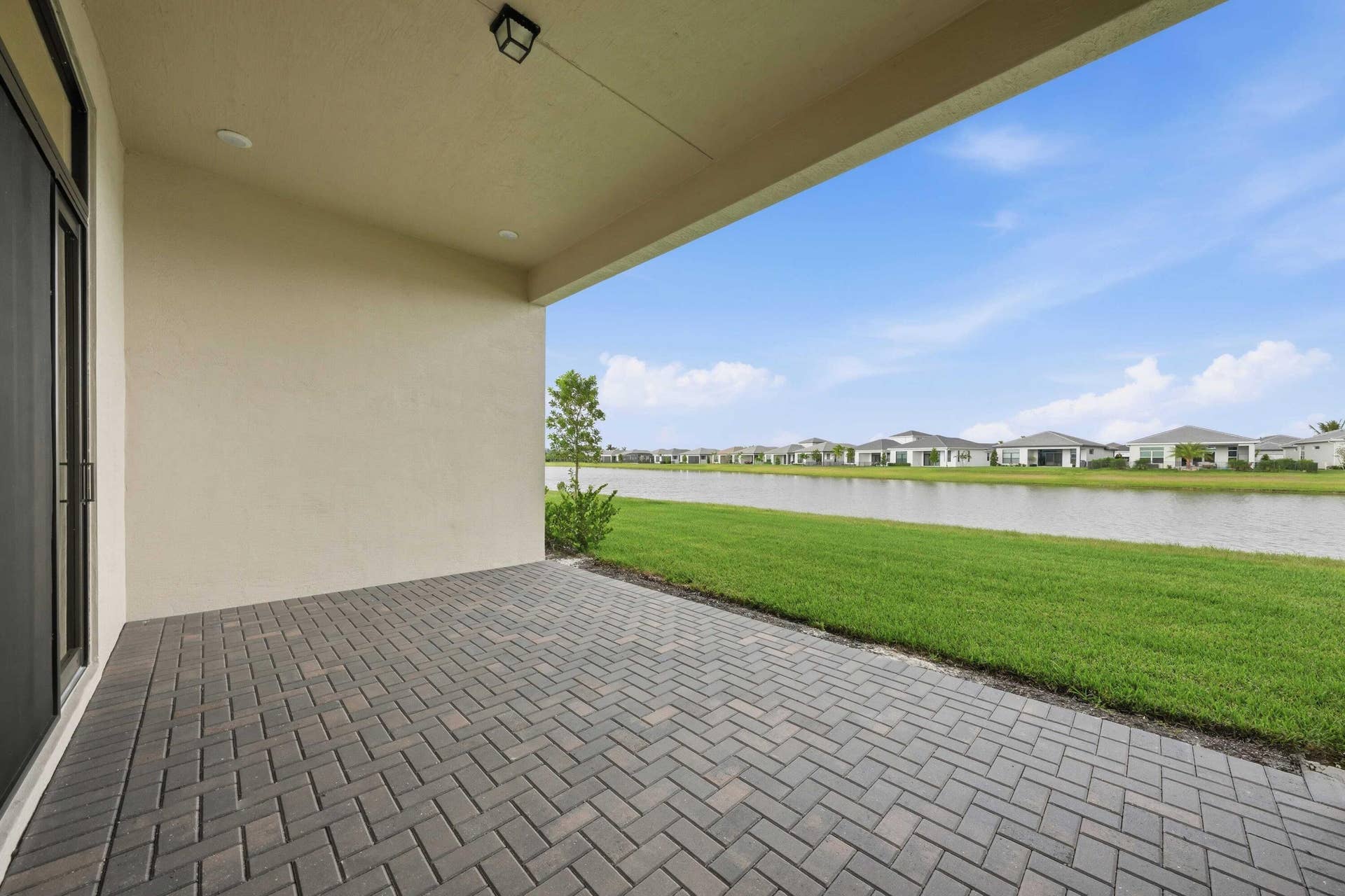 5374 Saint Armands Way, Westlake, FL 33470 Lanai