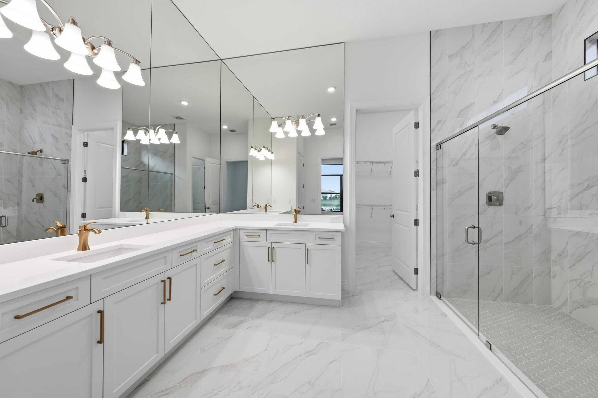 5374 Saint Armands Way, Westlake, FL 33470 Owner's Bath