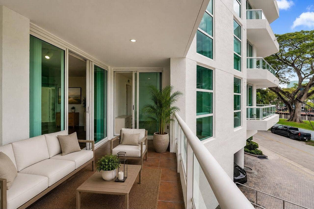 401 SW 4TH Avenue, #203, Fort Lauderdale, FL 33315 Virtual Staging Balcony